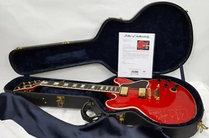 2007 Gibson Lucille B.B. King Cherry Red and Gold Hardware Guitar Signature LOA - Picture 1 of 12