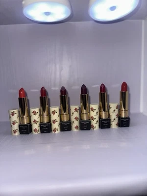 Lápiz labial transparente Gucci Rouge À Lèvres Voile auténtico nuevo en caja Foto 1 de 4