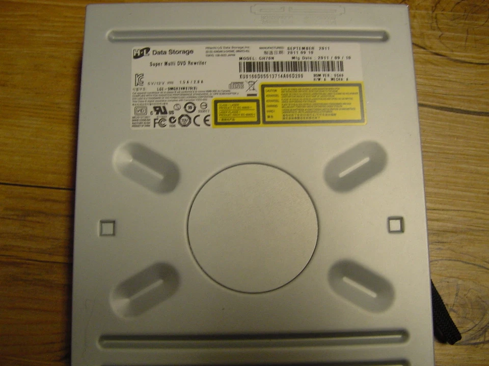 H-L Data Storage Super Multi DVD Writer GH70N - Image 1 of 1