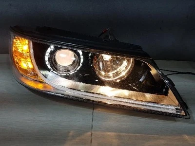 2011 Hyundai Azera The luxury Grandeur Right Halogen Headlight 92102 3L500 - Image 1 of 4