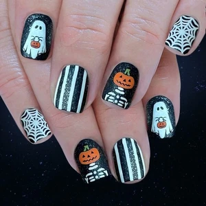 24Pcs Halloween Nail Black Cobweb Glittering Matte Friendly Adhesive Design - Picture 1 of 8
