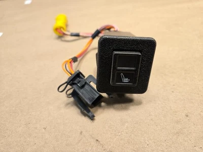 捷豹 XJ40 XJ6 XJ12 座椅加热器开关 DBC2961 — 第 1/4 张图片