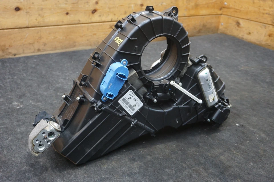 Conjunto de elemento central calefactor de aire acondicionado trasero OEM 7L0819032A Volkswagen Touareg 2004-17 Foto 1 de 4