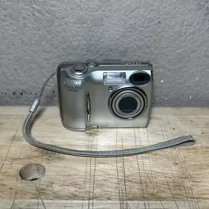 Nikon Coolpix 5600 5.1 MP Compact Digital Camera (Silver) For Parts Only! - Picture 1 of 3