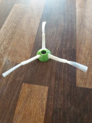 3 X Edge Brush For iRobot  770 780 790, New Screw. UK Stock, Free P&P. - Image 1 of 4