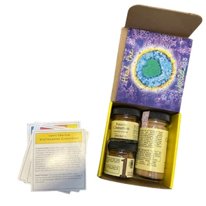 Penzeys Spices Joy Gift Box Set Cinnamon & Sugar Jars with Recipe Cards New - Picture 1 of 2