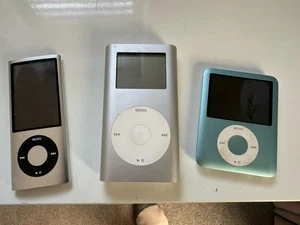 3 FAULTY APPLE IPODS - Picture 1 of 2