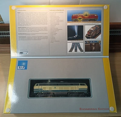 ESU H0 31021: Diesellok BR 215 009  der DB, LokSound, in OVP (MB 54) - Bild 1 von 4