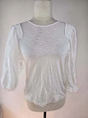 NWT! EXPRESS Size XXS Women's White Eyelet Puff Sleeve T-Shirt - Image 1 of 3