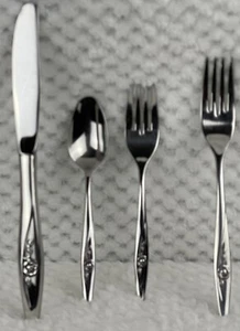 Oneida LASTING ROSE Stainless Oneidacraft Deluxe Silverware ONE PLACE SETTING - Picture 1 of 14