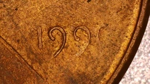 1990 Lincoln Penny Grease Strike Date Multiple Errors Rare US Coin - Picture 1 of 10