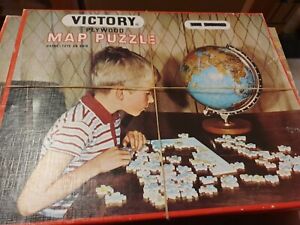 VINTAGE VICTORY WOODEN MAP JIGSAW OF THE WORLD 100 PIECE PUZZLE