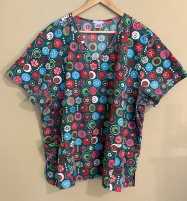 Blusa Médica SB Para Mujer Talla Grande 3X Top Adornos de Navidad Copos de Nieve Vacaciones Verde Foto 1 de 4