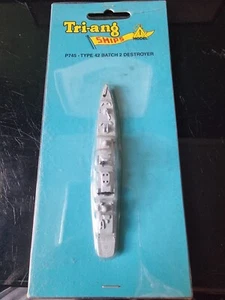 New old stock TRI-ANG MINIC SHIPS TYPE 42 BATCH 3 DESTROYER P750 SEALED - Picture 1 of 3
