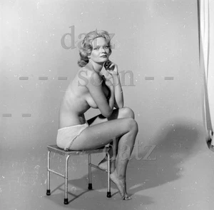 Foto de Ron Vogel de la década de 1950 - sexy chica pinup desnuda Patty Hutton - pastel de queso v622860 - Imagen 1 de 1