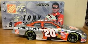 Action Tony Stewart #20 Home Depot 25th Anniversary - 2004 Monte Carlo - 1:24