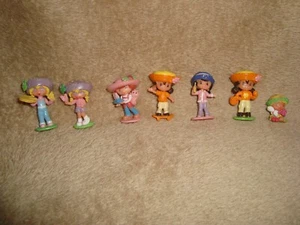 Strawberry Shortcake Mini Miniatures Plastic Figures Lot 7 pcs 1.5" tall - Picture 1 of 5