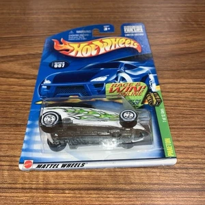 2002 Hot Wheels White Phaeton Treasure Hunt - Picture 1 of 7