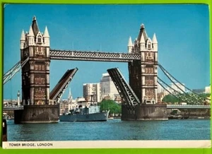 Tower Bridge London Colourmaster Postcard PT9993 Unposted - Picture 1 of 2