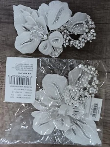 David's Braut Blumen Silber/Weiß Strass/Perlen Haar 2 Clips Neu mit Etikett Siehe Beschreibung - Bild 1 von 3