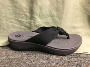 New Women’s Clarks Cloudsteppers 26124905 Arla Glison Flip Flop in Black size 6 - Picture 1 of 6