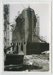 (Bateaux) Chantier naval. Construction d'un paquebot. - Picture 1 of 1