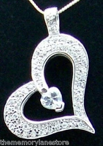 LOVELY ESTATE WHITE STONE STERLING SILVER HEART PENDANT NECKLACE, 20" long - Picture 1 of 1