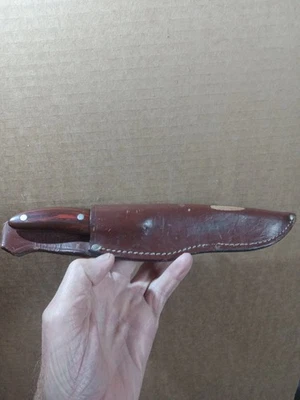 Cuchillo de pesca Cutco 1063 de 10 pulgadas dentado con funda de cuero hecho en EE. UU. Foto 1 de 4