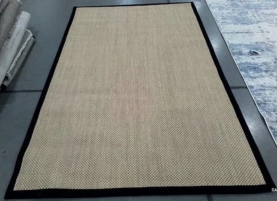 MAIZE / BLACK 5'-0" x 8'-0" Flaw in Rug, Reduced Price 1172776524 NF141A-5 - Image 1 of 4