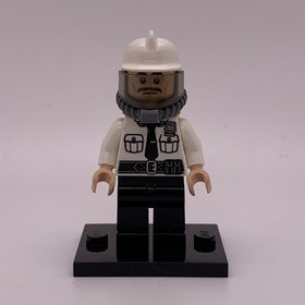 LEGO Security Guard Minifigure Fire Helmet Super Heroes The Batman Movie 70901