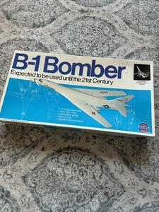 Kit Modelo Bombardero Vintage Entex 1/144 Rockwell B-1 Nº 8505 1974 - Completo - Imagen 1 de 3