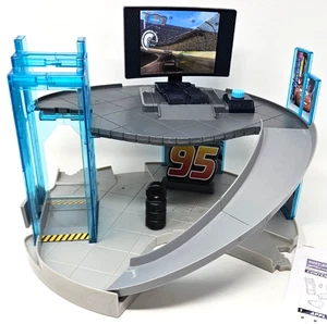 Raro Juego Centro de Carreras Disney Pixar Cars 3 Rust-eze - Imagen 1 de 8