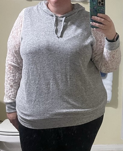 OFF WHITE Felpa con cappuccio pullover grigio peluche super morbida Torrid con maniche in pizzo panna taglie forti 2