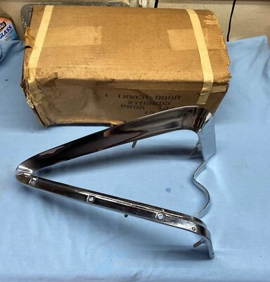 NOS 1959 MERCURY TAIL LIGHT BEZEL MONTEREY MONTCLAIR COMMUTER VOYAGER OEM FORD - Image 1 of 4