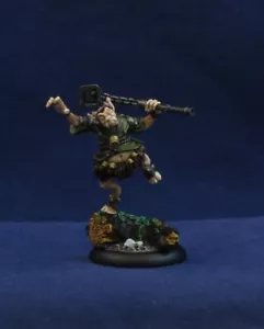 Bemalter Klaus von Malachit Mystiker, Mondstein Kobold König, 35mm Resin mit Karte - Bild 1 von 4
