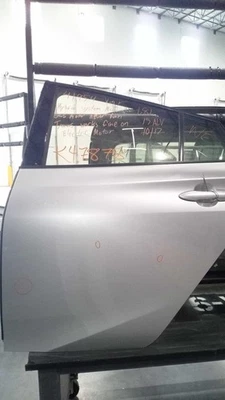 2017 Toyota Prius LH Rear Door Silver, Dent/Rust, 41K Miles, OEM Part - Imagem 1 de 4