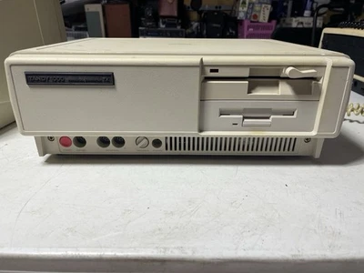 Computadora personal retro vintage Tandy 1000 TX - probada con discos MS-DOS - ¡Leer! Foto 1 de 4