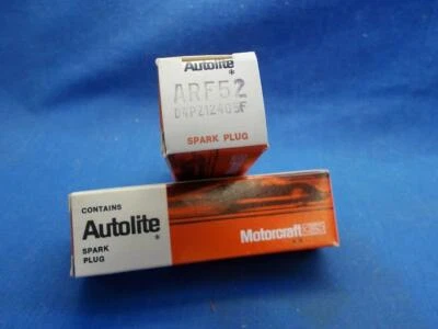 Bujía Autolite NOS. ARF52. SP371. Foto 1 de 2