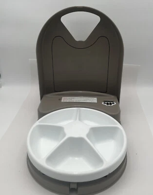 Used PetSafe Automatic Pet Feeder Dispenser – Programmable, 5 Meals works tested - Image 1 of 4