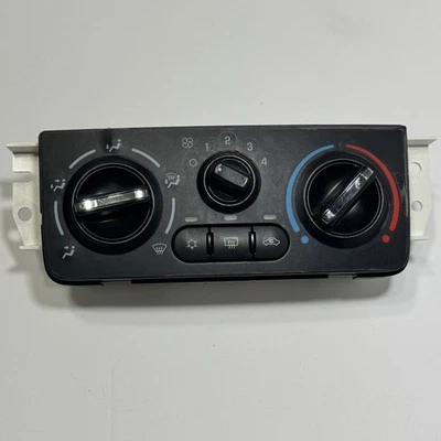 2005-2010 Chevrolet Cobalt Pontiac G5 Aquecedor A/C Controle Climático 15890411 Fabricante de Equipamento Original - Imagem 1 de 4