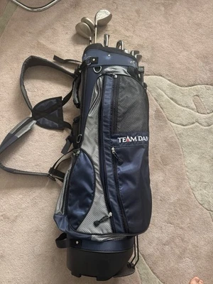 Nueva bolsa de golf Daiwa divisores de 6 vías y cubierta de lluvia azul Foto 1 de 4