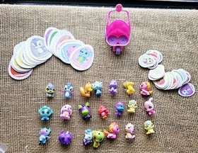Lot Of 21 Hatchimals Colleggtibles , 25 Lg Egg Character Cards, 24 Small
