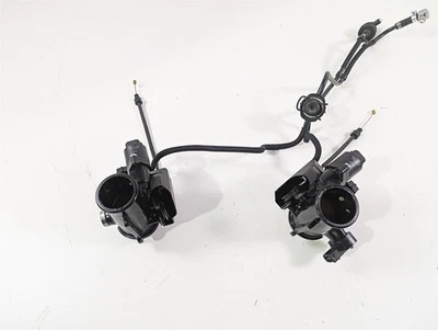 Conjunto de carroceria e cabos do acelerador 2010 BMW R1200GS K25 13547705239 13547705240 - Imagem 1 de 4
