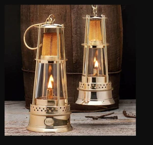 10" Mesh Miner's Oil Lamp - Picture 1 of 6