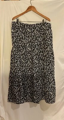 Maxi falda Nine West XXL Crosshatch negra blanca con estampado de cebra en zig zag para mujer nueva con etiquetas Foto 1 de 4