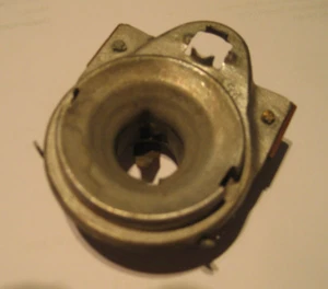 Portalampada Bosch d'epoca 25 W, Bosch anteguerra - faro - parte NOS - Foto 1 di 2