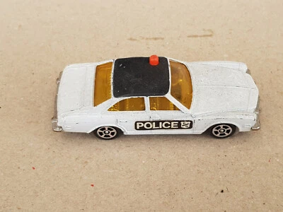corgi Juniors: Buick Regal weiß/schwarz "Police" - Bild 1 von 4