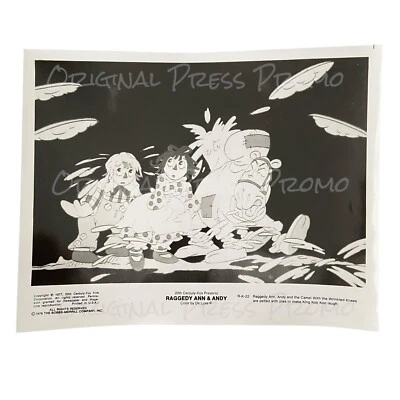 1977 Press Photo Pies Hit The Camel with Wrinkled Knees in RAGGEDY ANN & ANDY - Image 1 of 2