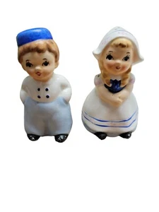 Vintage Norcrest Japan Dutch Boy & Girl Salt & Pepper Shakers Pair Set 3.5" - Picture 1 of 7