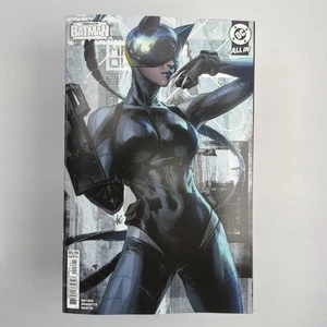 Absolute Batman #13 2025 | Cvr B Stanley 'Artgerm' Lau Var | Intro Catwoman NM🔑 - Bild 1 von 2